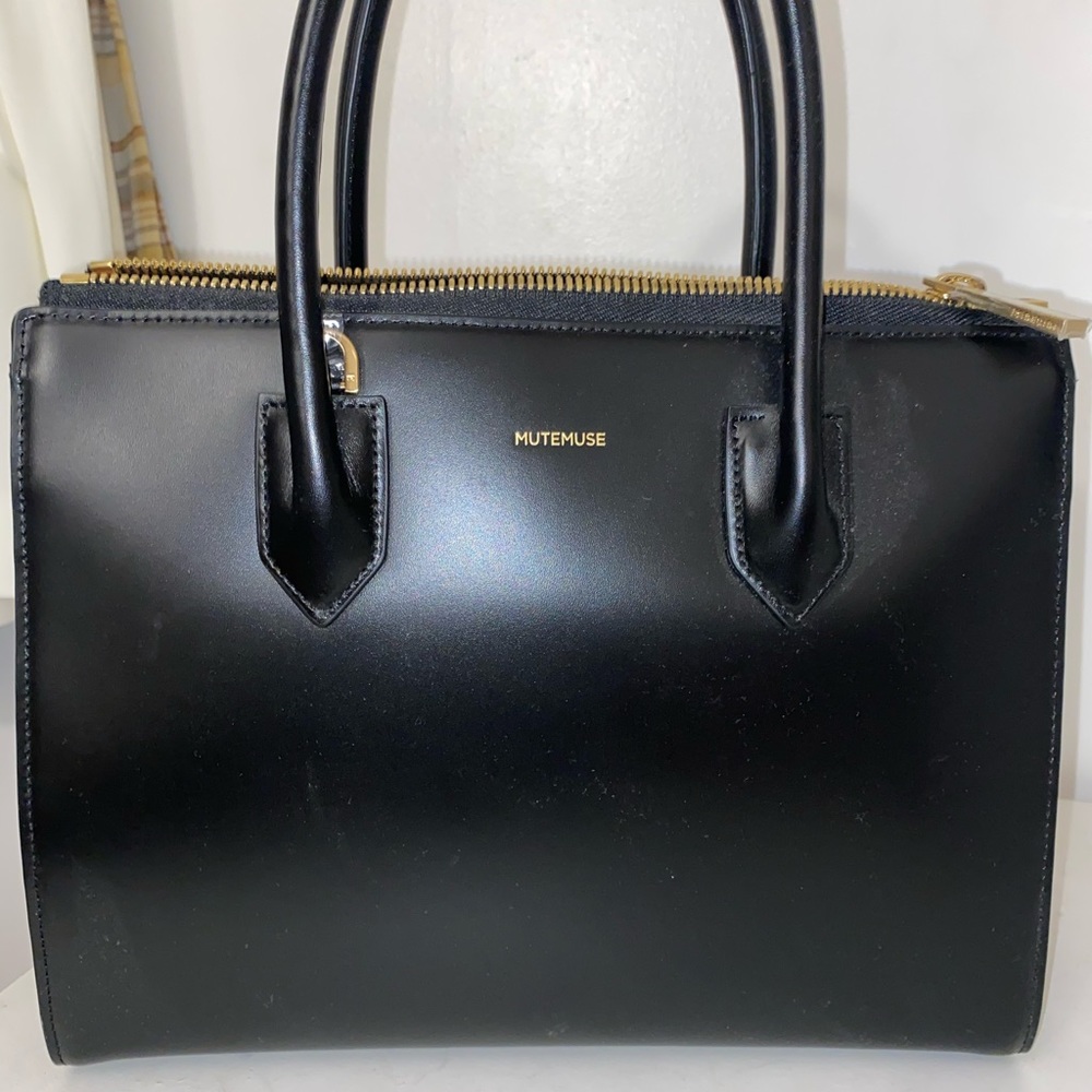 NEW WITH STUFFING AND TAG MUTE MUSE BAG